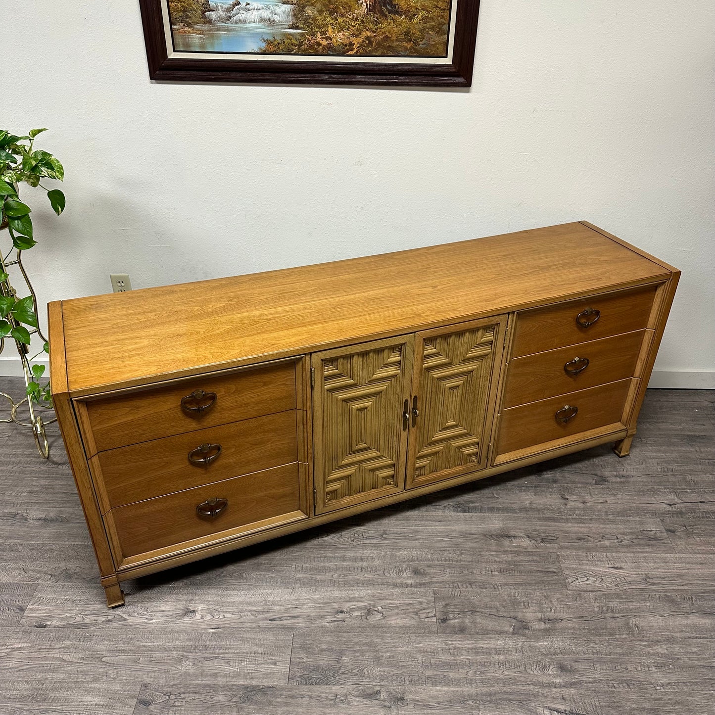 Vintage 9 Drawer Dresser, By Thomasville