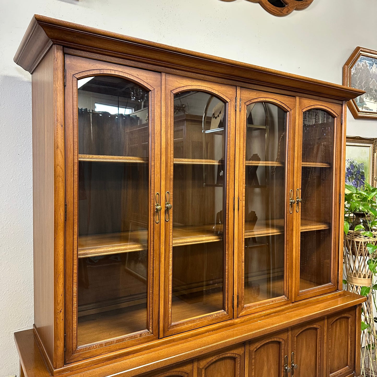 Mid Century 2 Piece Hutch/Cabinet