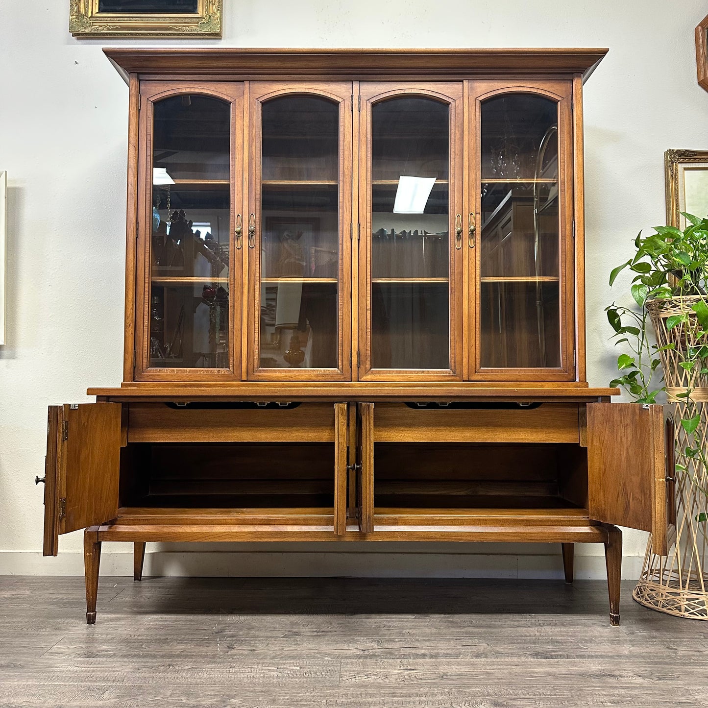 Mid Century 2 Piece Hutch/Cabinet