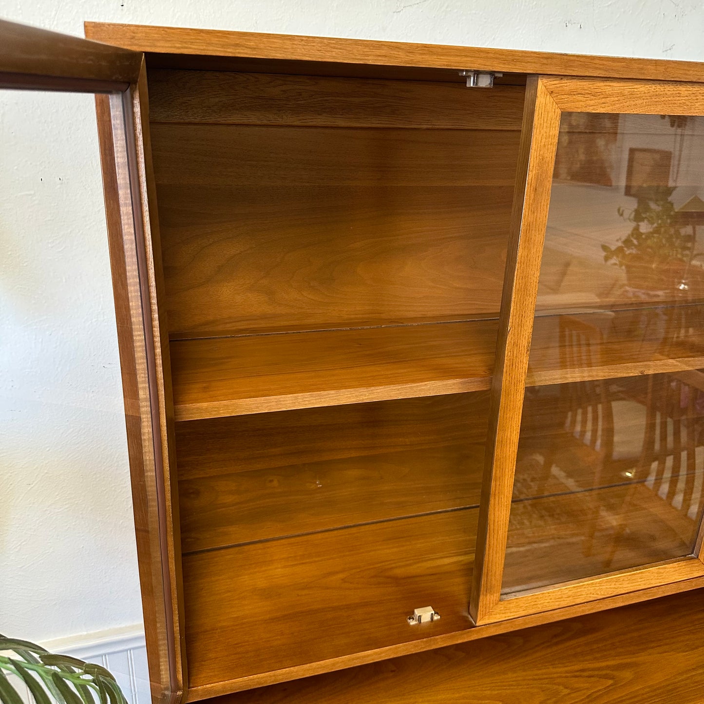 Mid Century 1-Piece Hutch By Kroehler