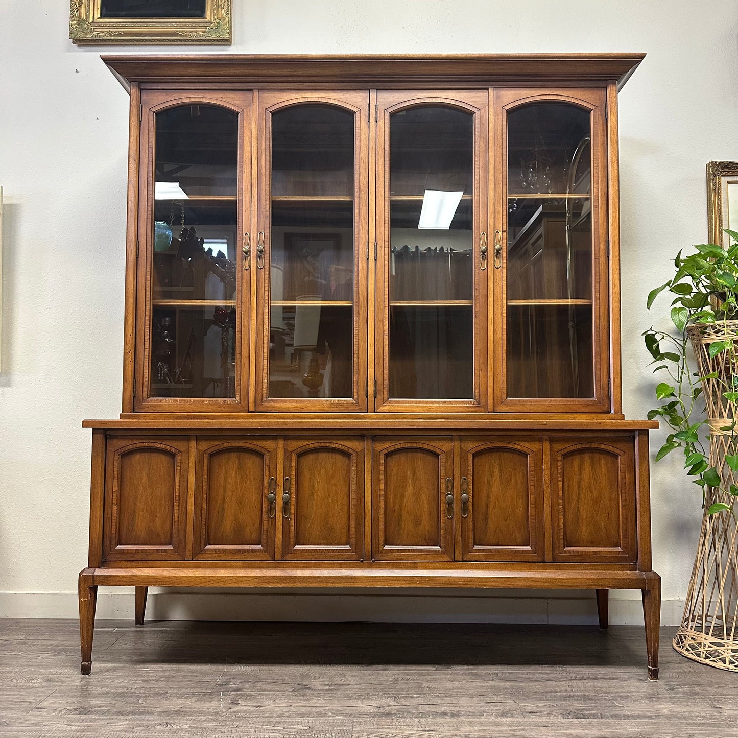 Mid Century 2 Piece Hutch/Cabinet