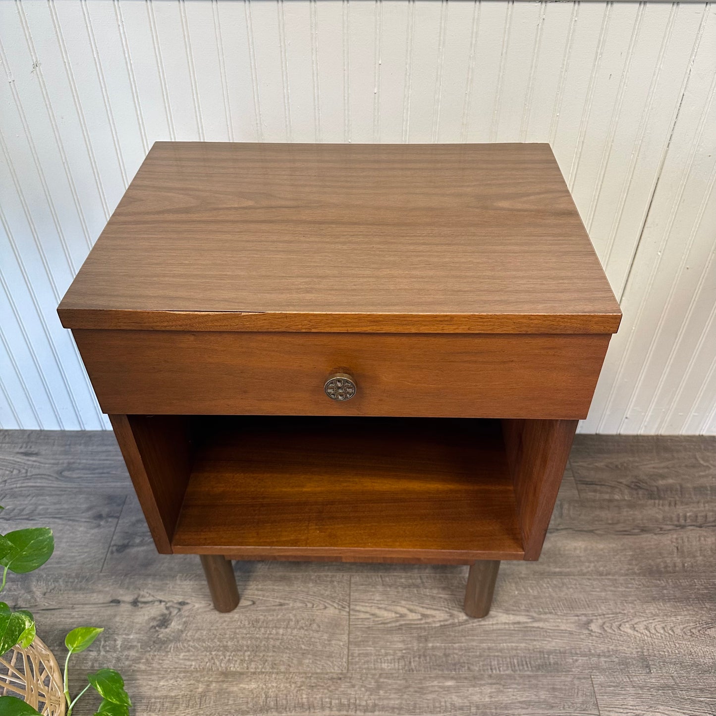 Mid Century 9 Drawer Dresser & Single Drawer Nightstand By Stanley