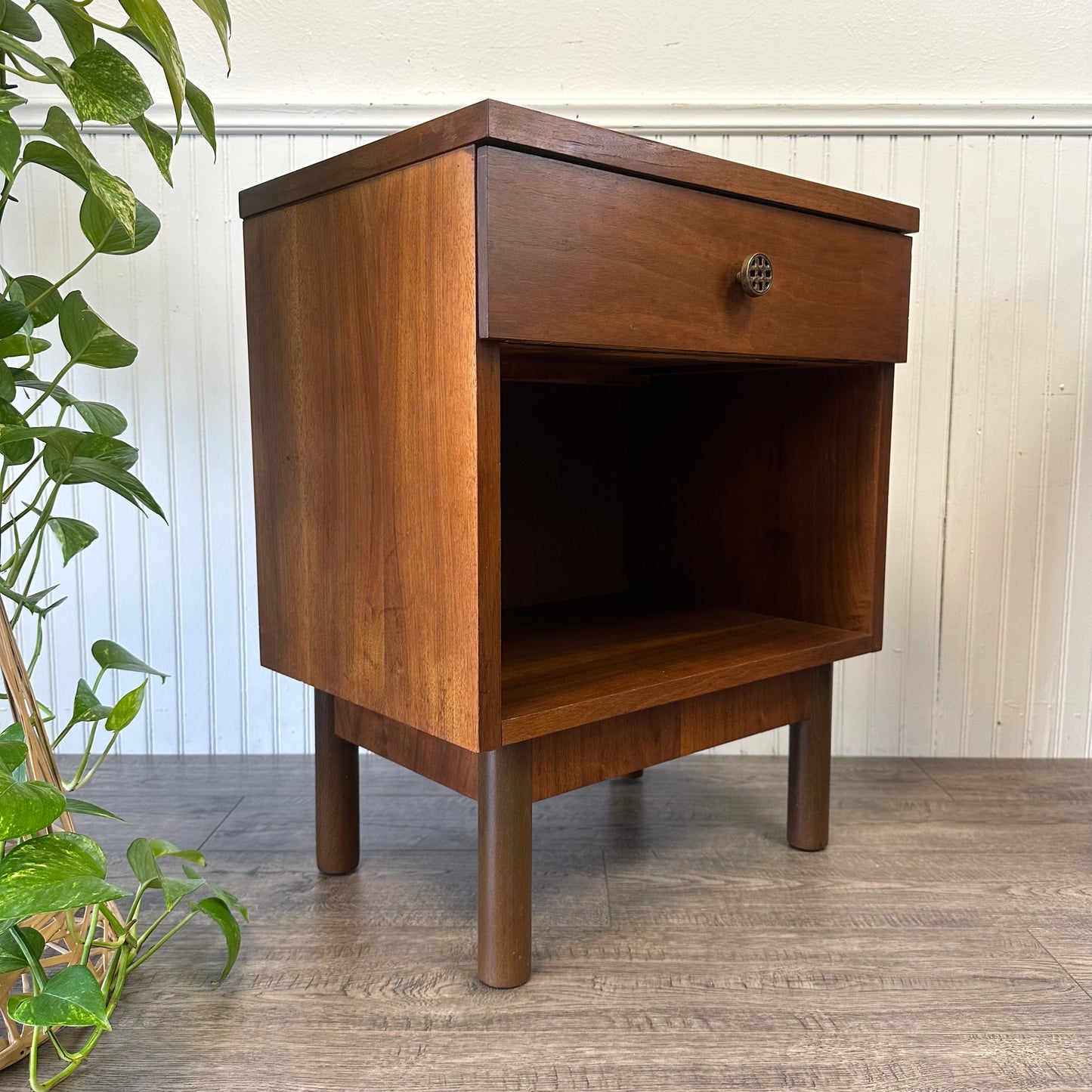 Mid Century 9 Drawer Dresser & Single Drawer Nightstand By Stanley