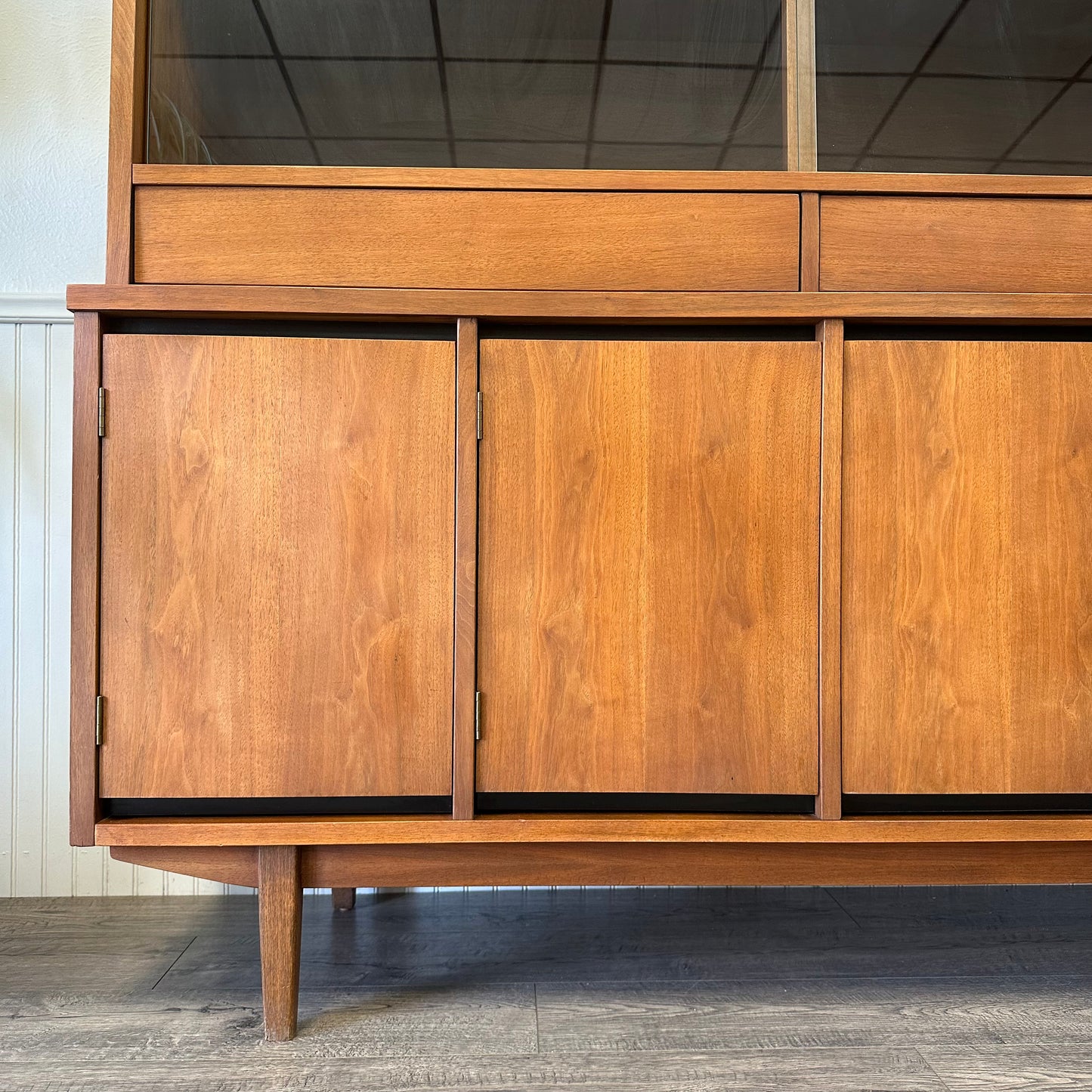 Mid Century Modern Hutch By Stanley