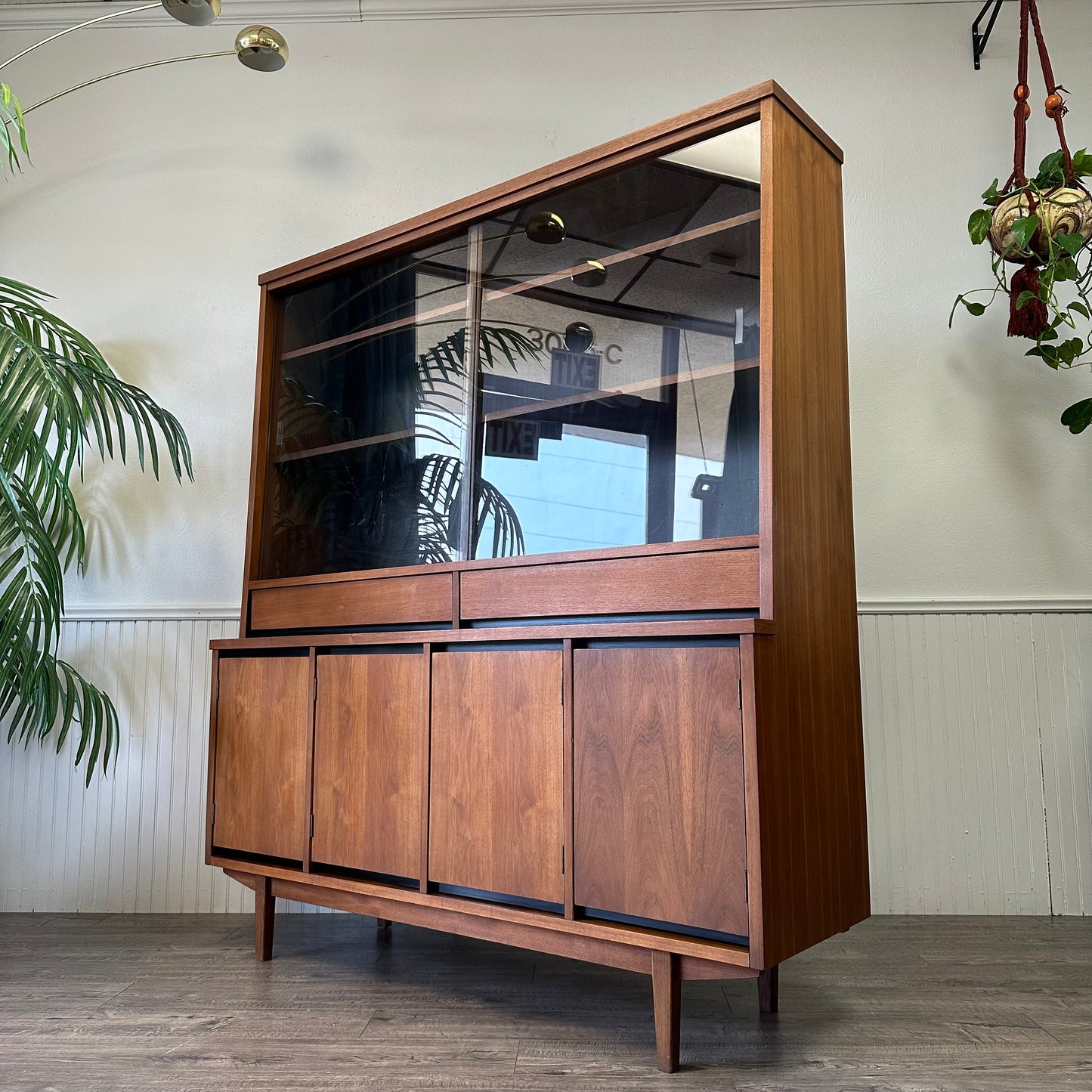 Mid Century Modern Hutch By Stanley