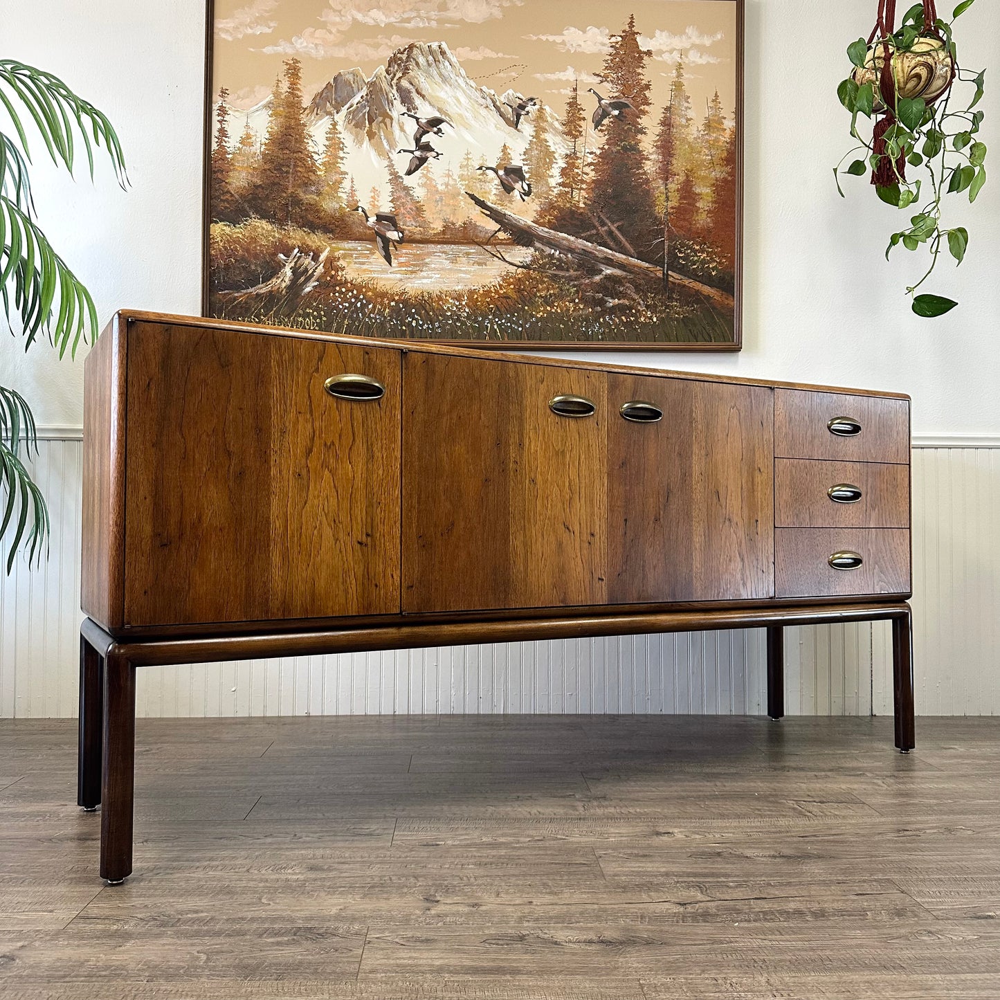 Mid Century Sideboard/Buffet