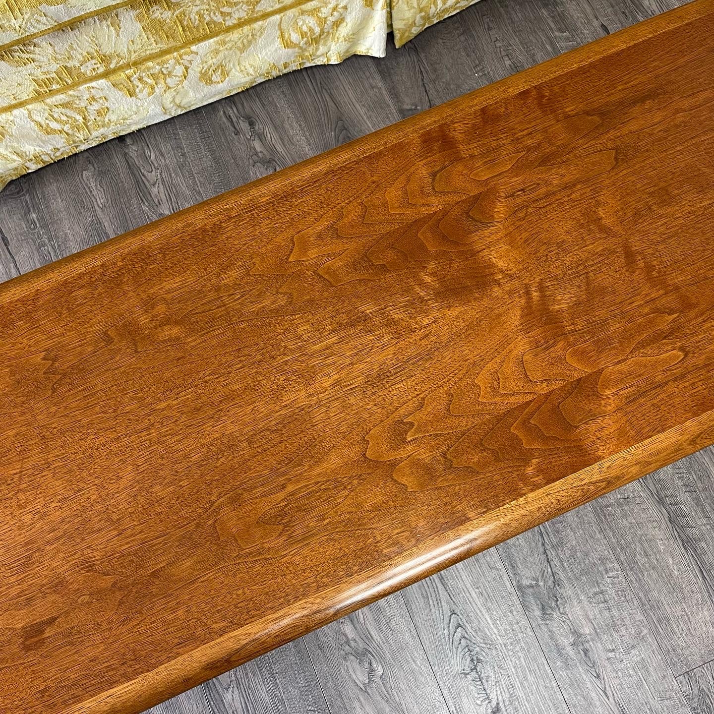 Mid Century Modern Coffee Table By Lane Acclaim