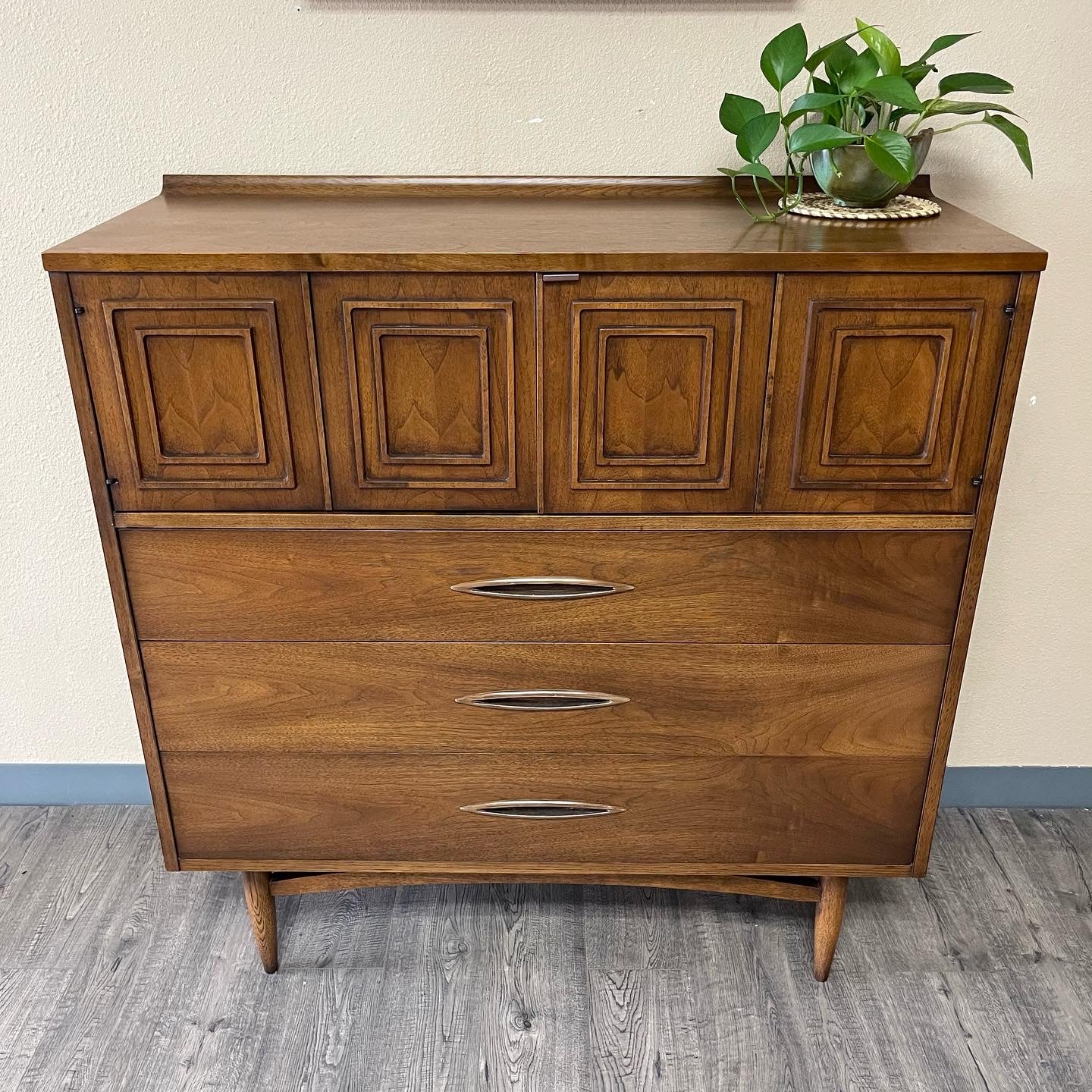 Mid Century Broyhill Sculptra Chest/Tallboy