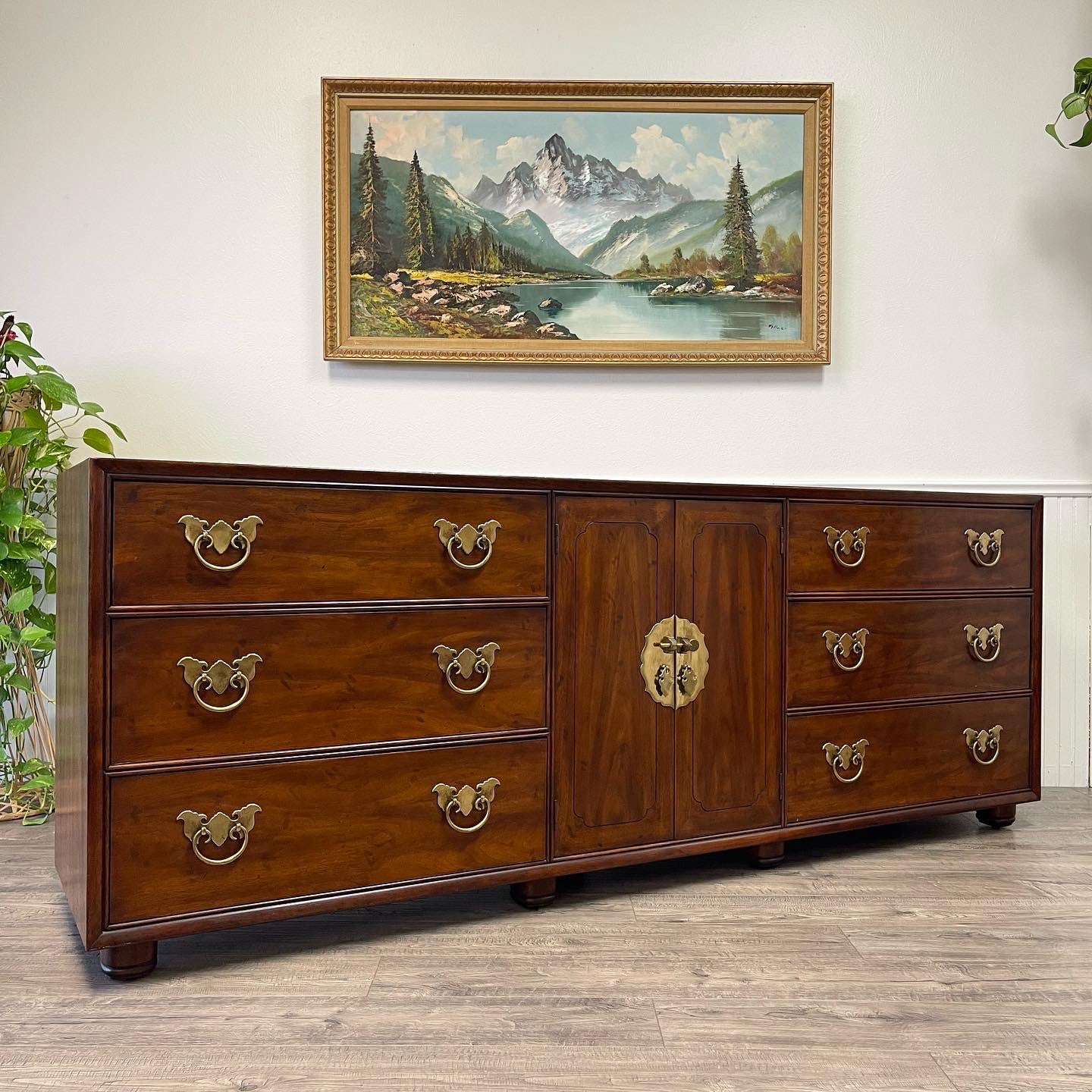 Vintage 9 Drawer Dresser By Henredon