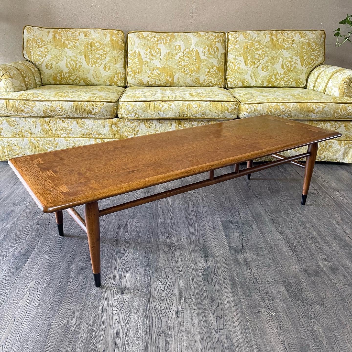 Mid Century Modern Coffee Table By Lane Acclaim