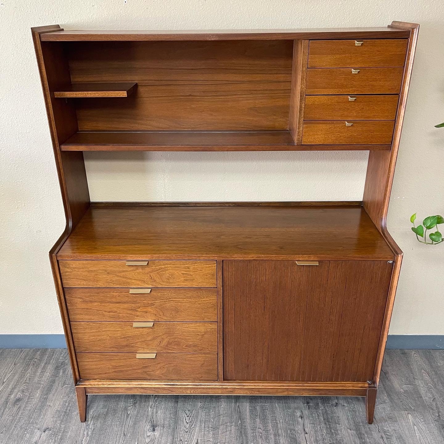 Mid Century Hutch