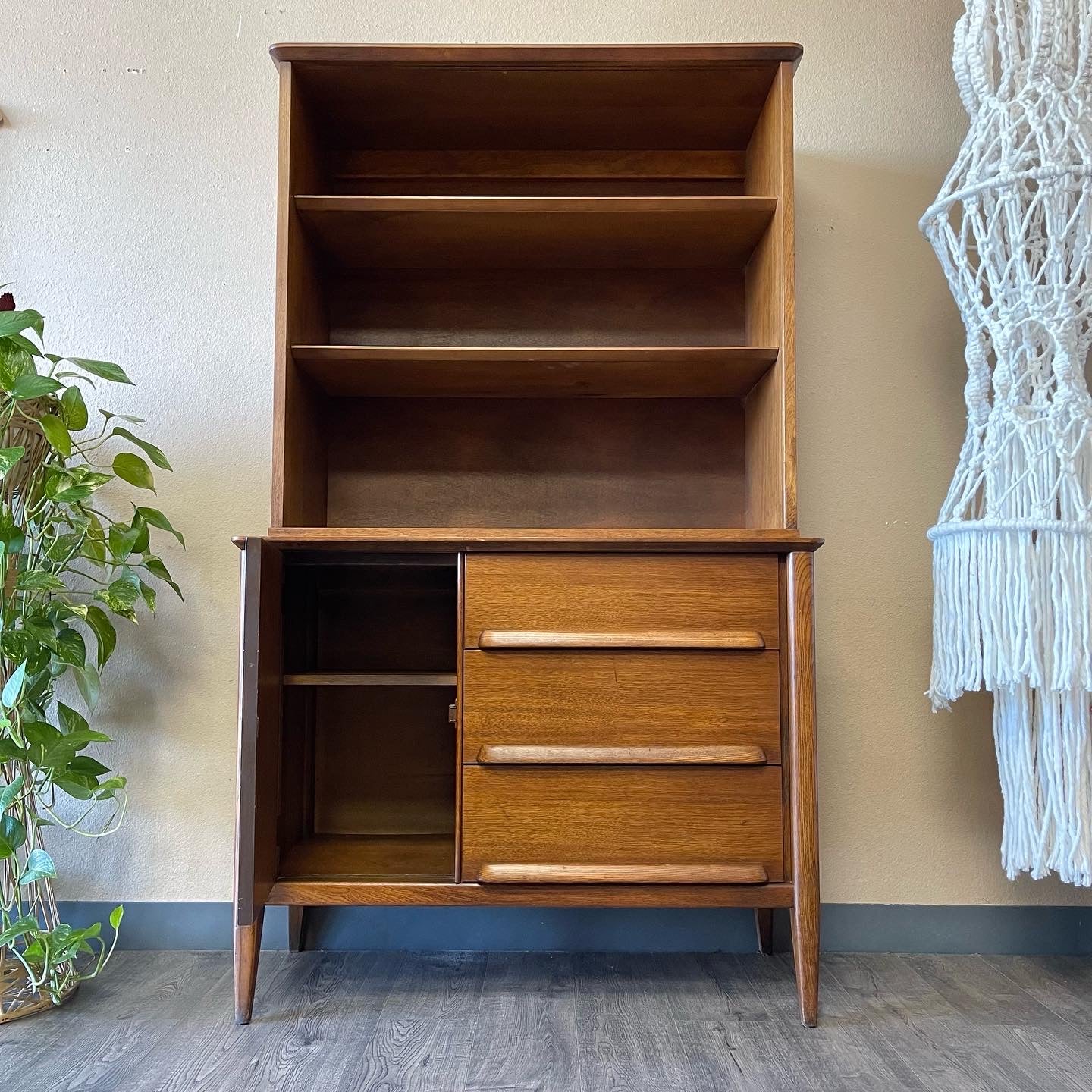 Mid Century Hutch By Stanley.