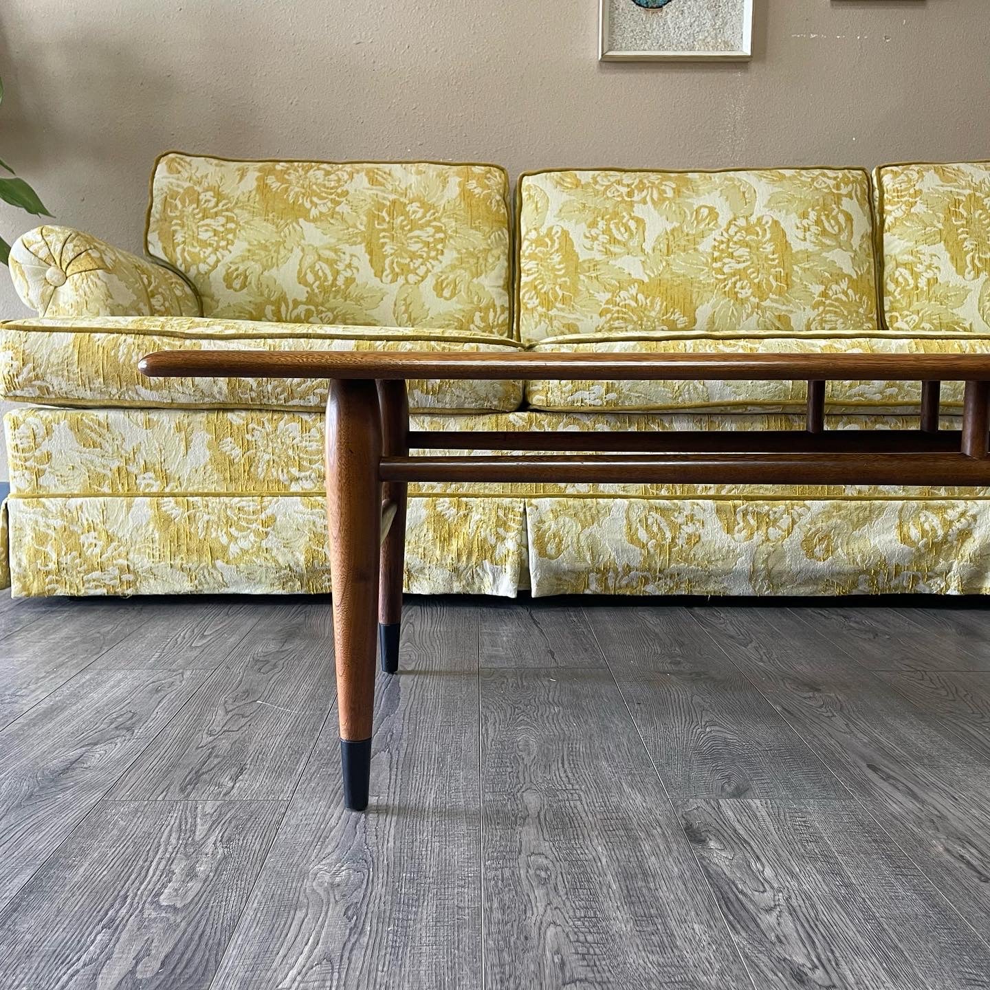 Mid Century Modern Coffee Table By Lane Acclaim