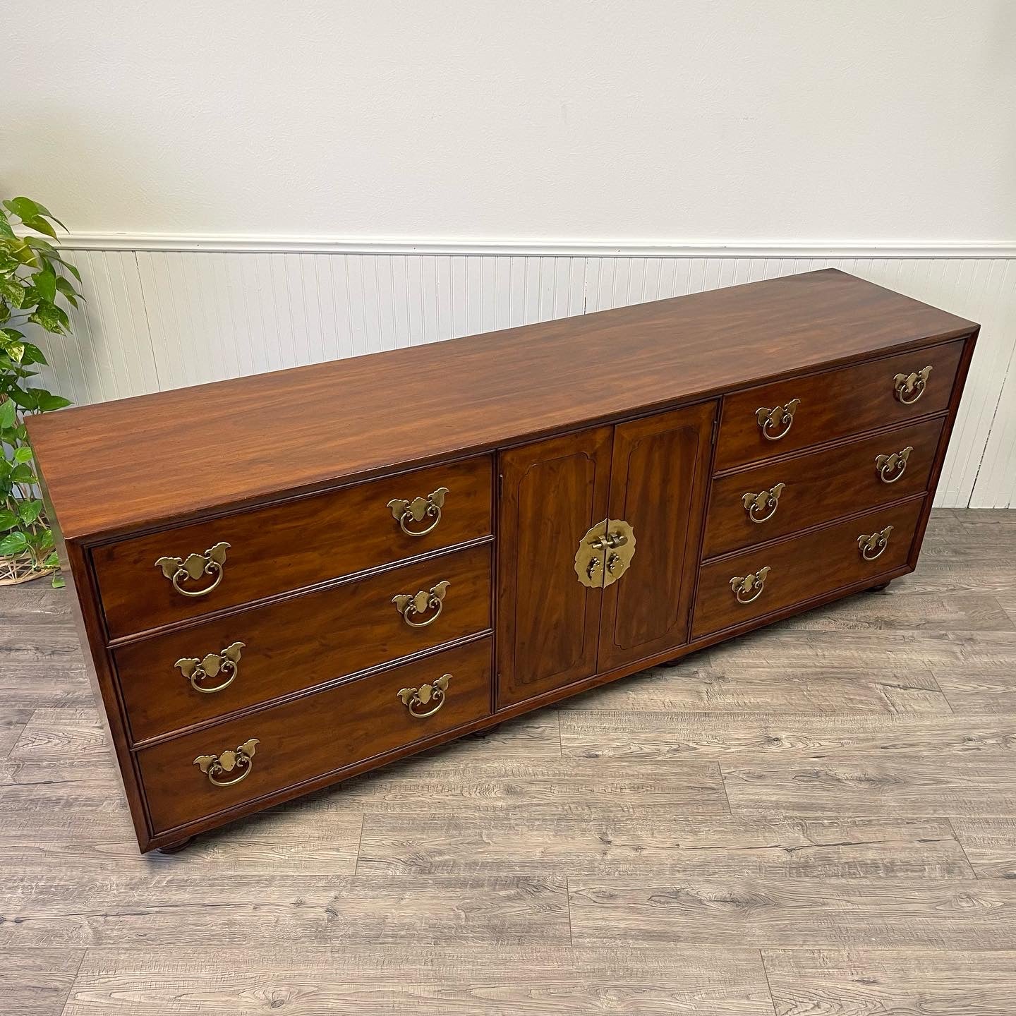 Vintage 9 Drawer Dresser By Henredon