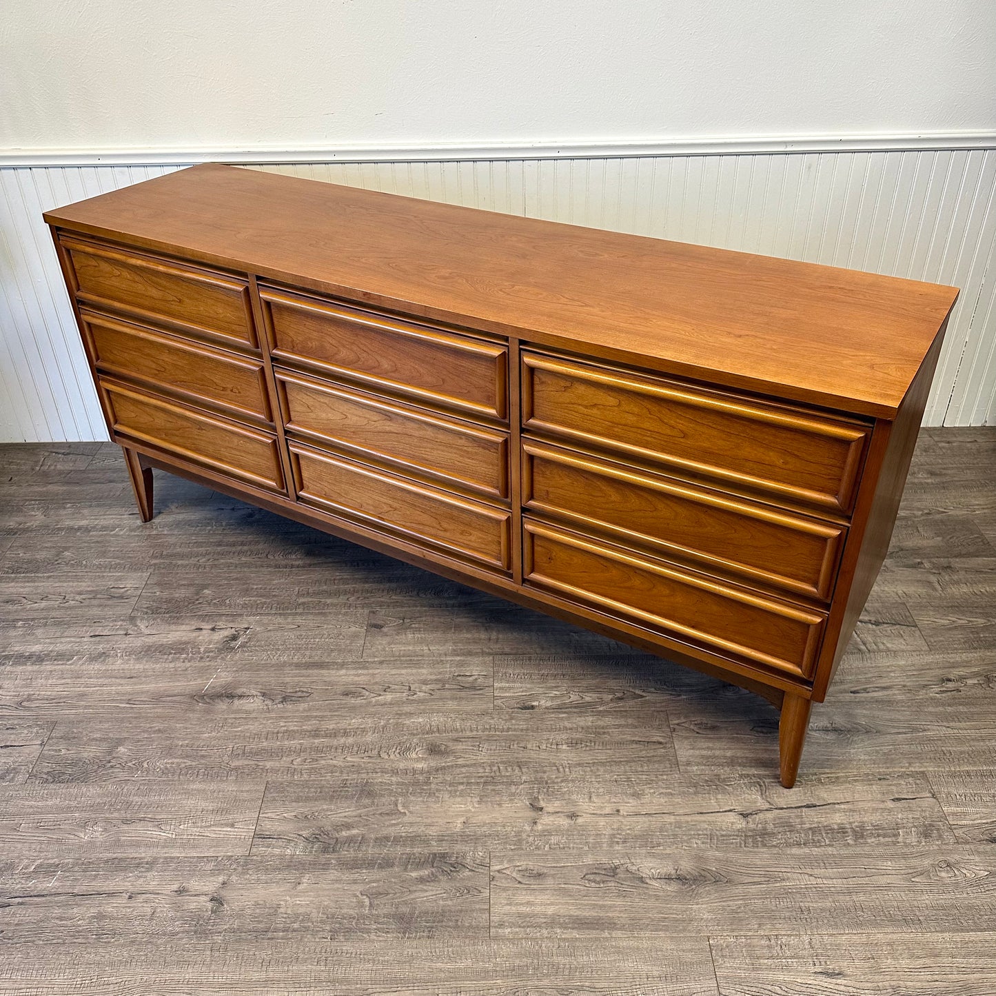 Mid Century 9 Drawer Dresser & Mirror