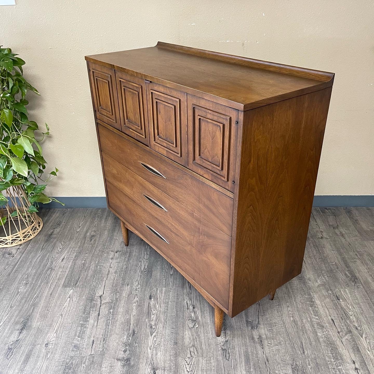 Mid Century Broyhill Sculptra Chest/Tallboy