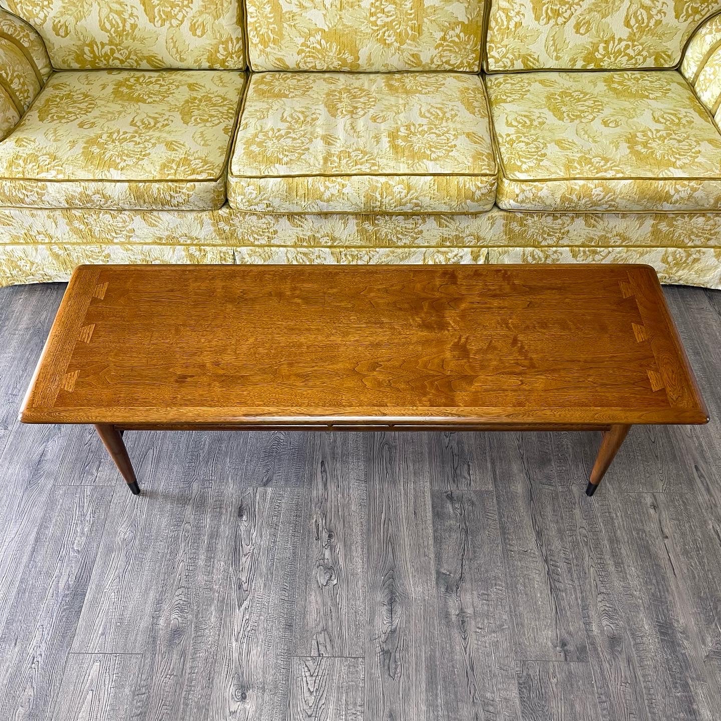 Mid Century Modern Coffee Table By Lane Acclaim